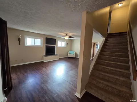 83 Country Pl, Springfield, IL 62703 photo 5