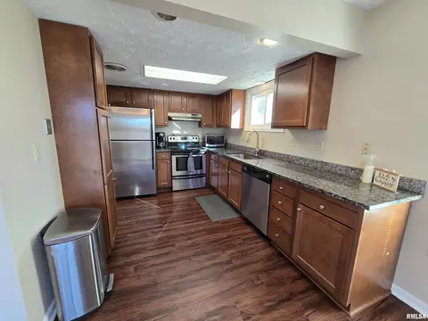 83 Country Pl, Springfield, IL 62703 photo 11