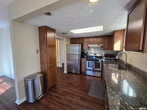 83 Country Pl, Springfield, IL 62703 photo 13