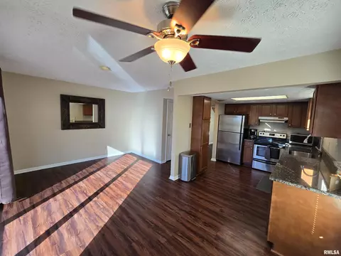 83 Country Pl, Springfield, IL 62703 photo 14