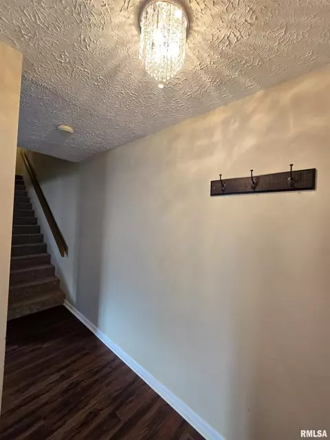 83 Country Pl, Springfield, IL 62703 photo 4