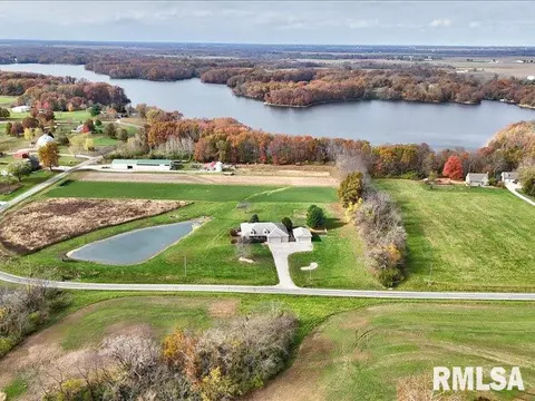 28809 Pleasant Dale Rd, Girard, IL 62640
