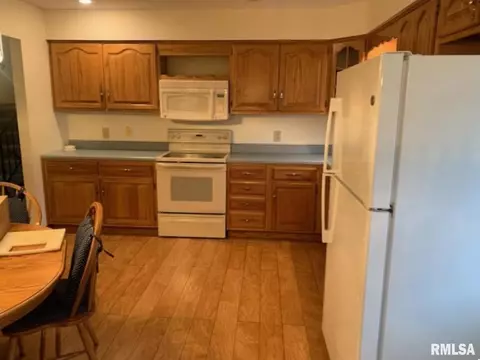 2512 Arrowhead Dr, Springfield, IL 62702 photo 9
