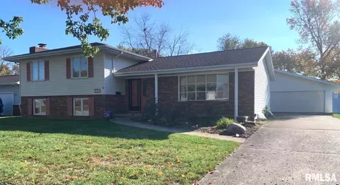 2512 Arrowhead Dr, Springfield, IL 62702
