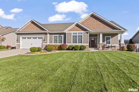 316 Windycrest Dr, Chatham, IL 62629