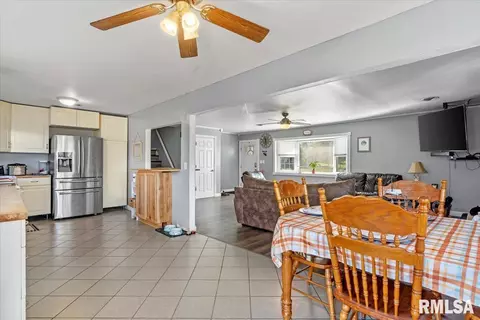 2 Vivian Ln, Springfield, IL 62712 photo 13