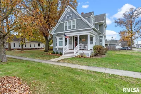236 W Main St, Williamsville, IL 62693