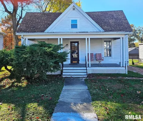 517 E 2nd South St, Carlinville, IL 62626