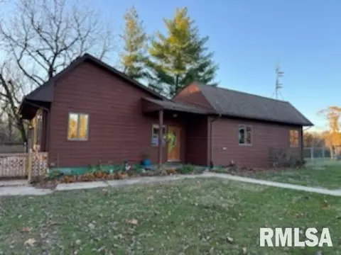 1288 County Line Rd, Roodhouse, IL 62082