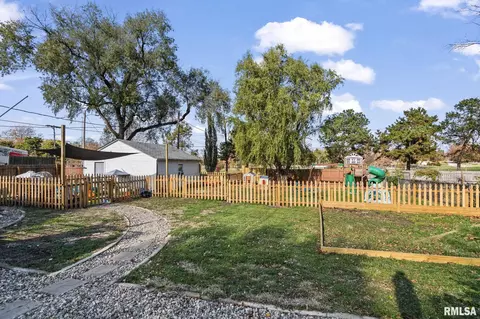 605 W Maple Ave, Springfield, IL 62702 photo 37