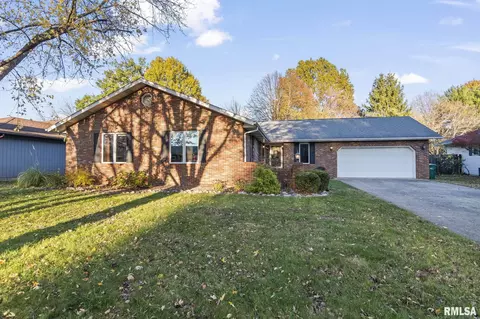 212 Norwalk Rd, Springfield, IL 62704 photo 2