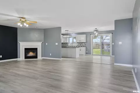 6513 Hayley Ct, Springfield, IL 62712 photo 4