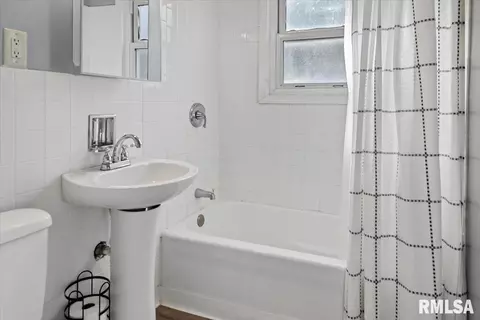 1449 N 3rd St, Springfield, IL 62702 photo 11