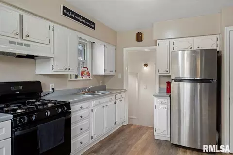 1449 N 3rd St, Springfield, IL 62702 photo 10