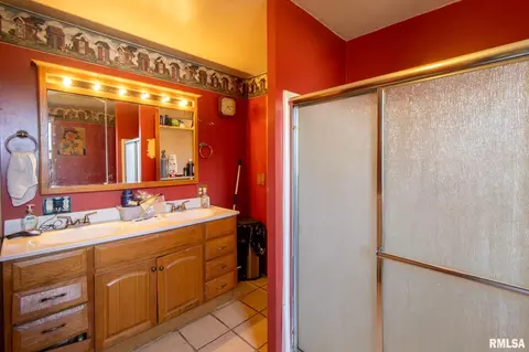 Bath - 108 E Grant St, Avon, IL 61415 photo 1 of 1