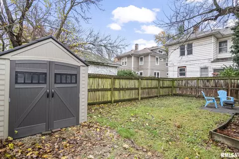 Exterior - 554 W Canedy St, Springfield, IL 62704 photo 3 of 4