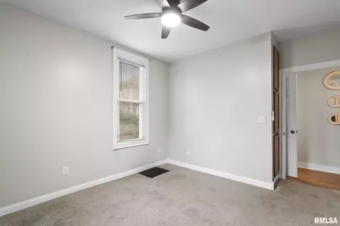 Bedroom - 554 W Canedy St, Springfield, IL 62704 photo 4 of 7