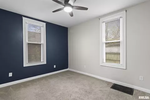 Bedroom - 554 W Canedy St, Springfield, IL 62704 photo 3 of 7