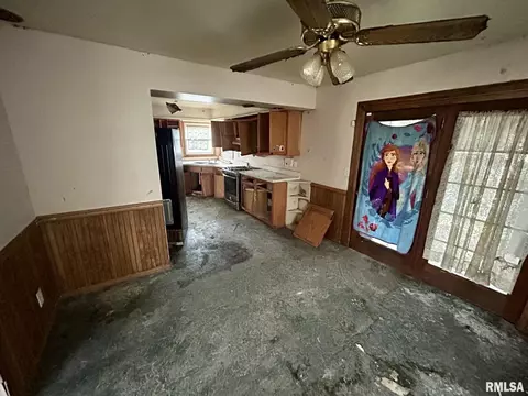 2400 S 8th St, Springfield, IL 62703 photo 7