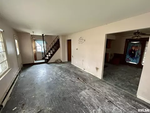 2400 S 8th St, Springfield, IL 62703 photo 5