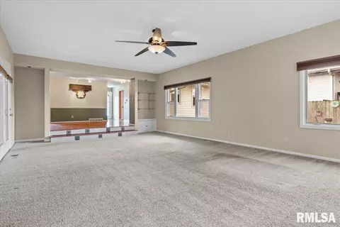 2207 W Iles Ave, Springfield, IL 62704 photo 10