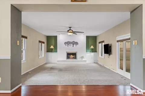 2207 W Iles Ave, Springfield, IL 62704 photo 7