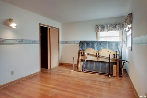 317 W Maple St, Ursa, IL 62376 photo 16