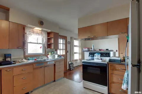 317 W Maple St, Ursa, IL 62376 photo 13