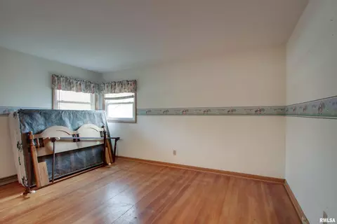 317 W Maple St, Ursa, IL 62376 photo 14