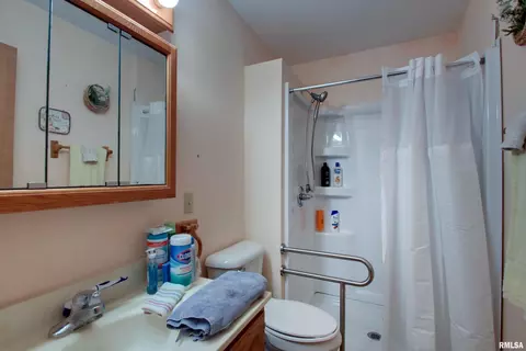 317 W Maple St, Ursa, IL 62376 photo 17