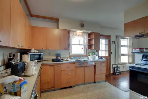 317 W Maple St, Ursa, IL 62376 photo 12