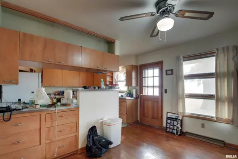317 W Maple St, Ursa, IL 62376 photo 9