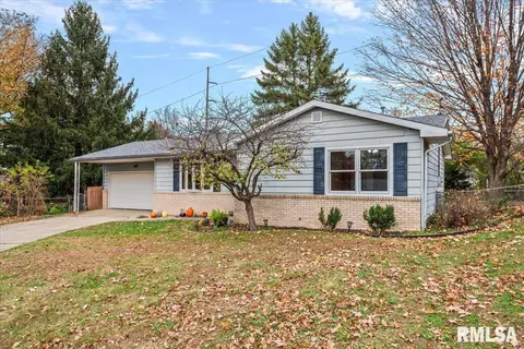 9 Bonniebrook Rd, Chatham, IL 62629
