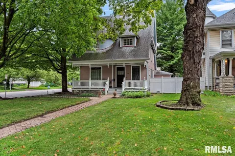 717 S Walnut St, Springfield, IL 62704