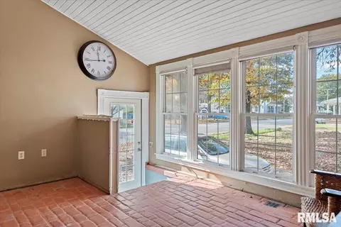 717 S Walnut St, Springfield, IL 62704 photo 28