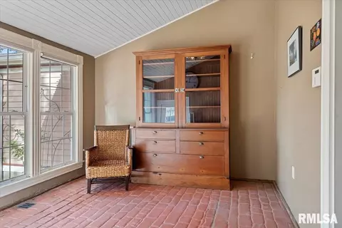 717 S Walnut St, Springfield, IL 62704 photo 27