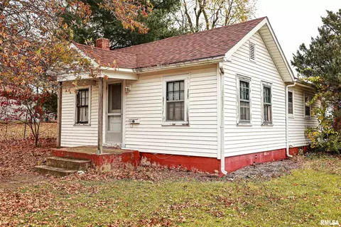 711 W Perry St, Pittsfield, IL 62363