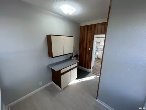 1205 N Poole St, Springfield, IL 62702 photo 10