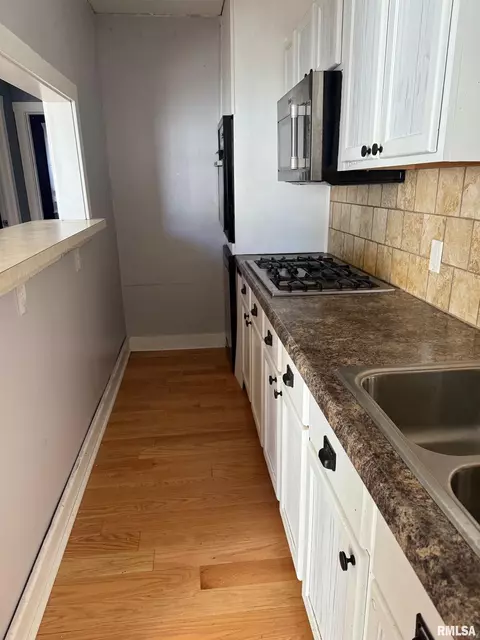 2429 E Keys Ave, Springfield, IL 62702 photo 4
