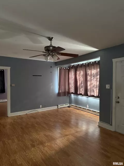 2429 E Keys Ave, Springfield, IL 62702 photo 2