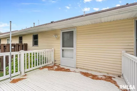 Exterior - 5220 Carlton St, Springfield, IL 62703 photo 3 of 4