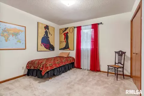 Bedroom - 5220 Carlton St, Springfield, IL 62703 photo 5 of 5