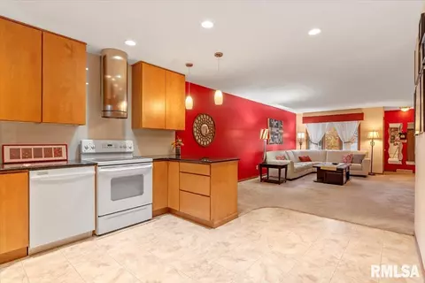 Kitchen - 5220 Carlton St, Springfield, IL 62703 photo 3 of 4
