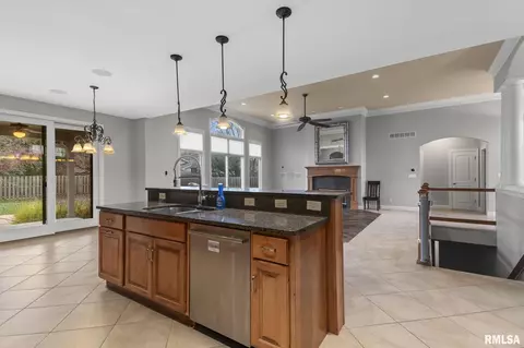 Kitchen - 2205 Interlacken Dr, Springfield, IL 62704 photo 2 of 4