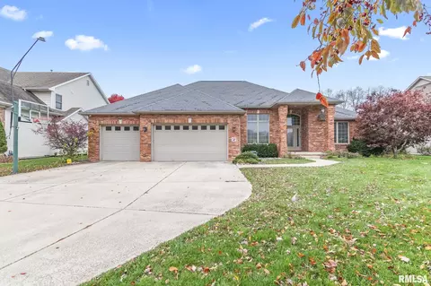 2205 Interlacken Dr, Springfield, IL 62704