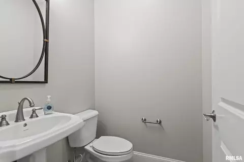 Entry Way - 2205 Interlacken Dr, Springfield, IL 62704 photo 2 of 2