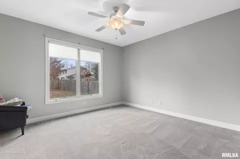 Bedroom - 2205 Interlacken Dr, Springfield, IL 62704 photo 5 of 6