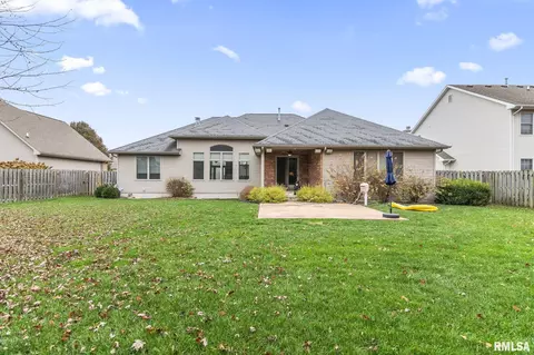 Exterior - 2205 Interlacken Dr, Springfield, IL 62704 photo 5 of 5