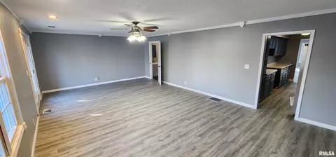 2708 S Walnut St, Springfield, IL 62704 photo 10
