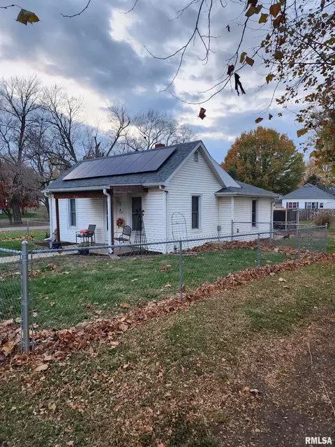 121 N Job St, Virginia, IL 62691